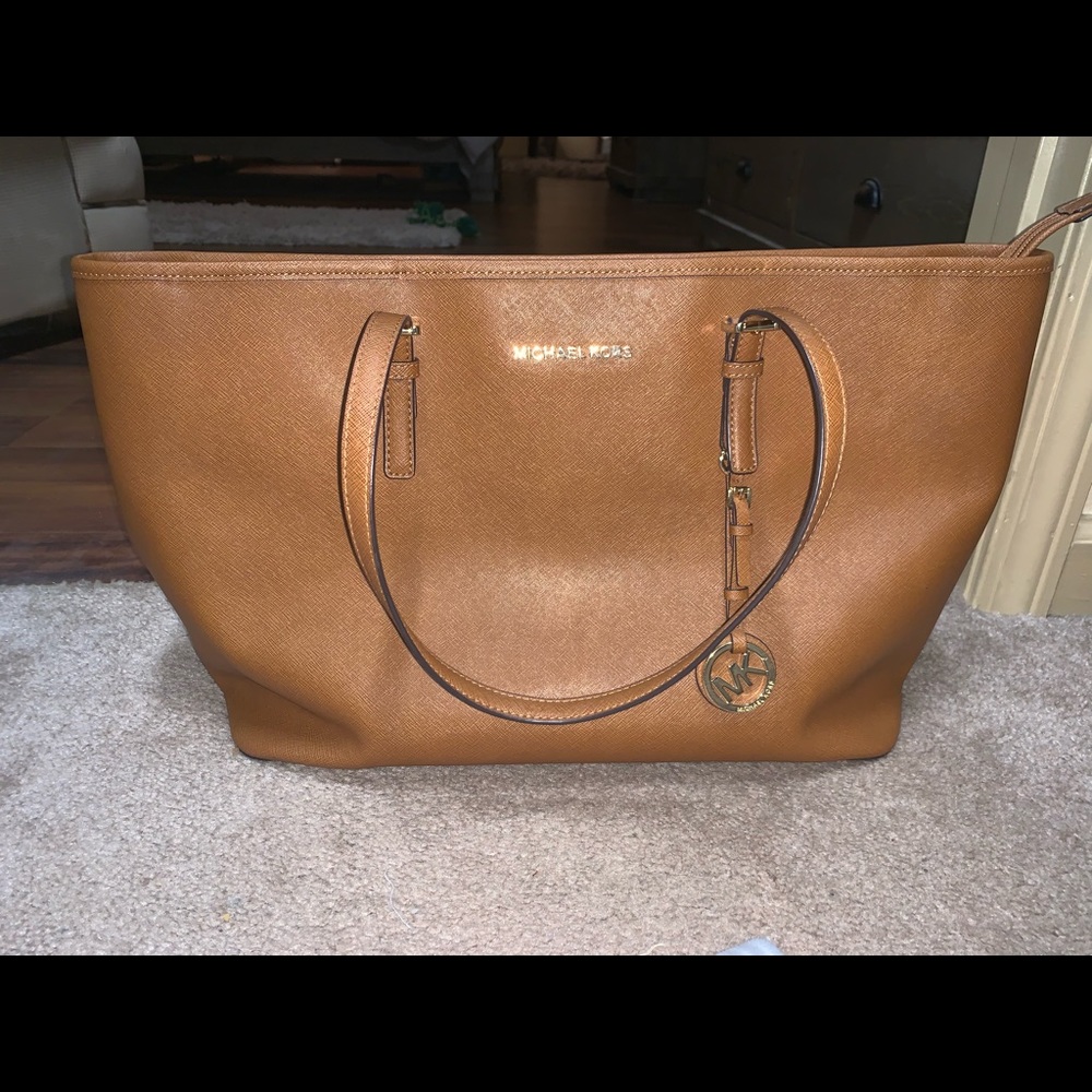 Brown Michael Kors tote bag!